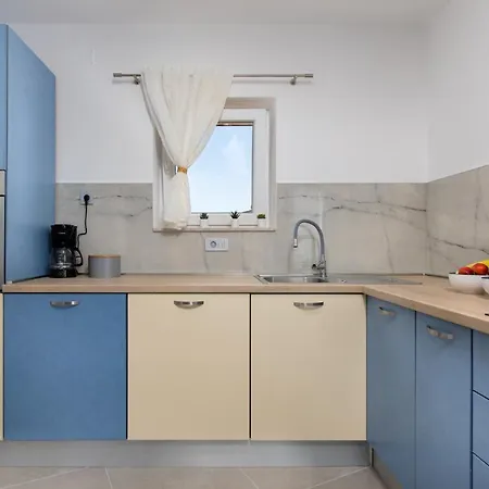 דירה 3 Bedroom Ivana With Private Parking, פונאנט