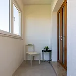 3 Bedroom Ivana With Private Parking, Appartement *