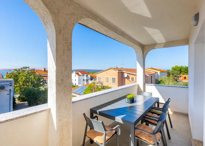 3 Bedroom Ivana With Private Parking, פונאנט